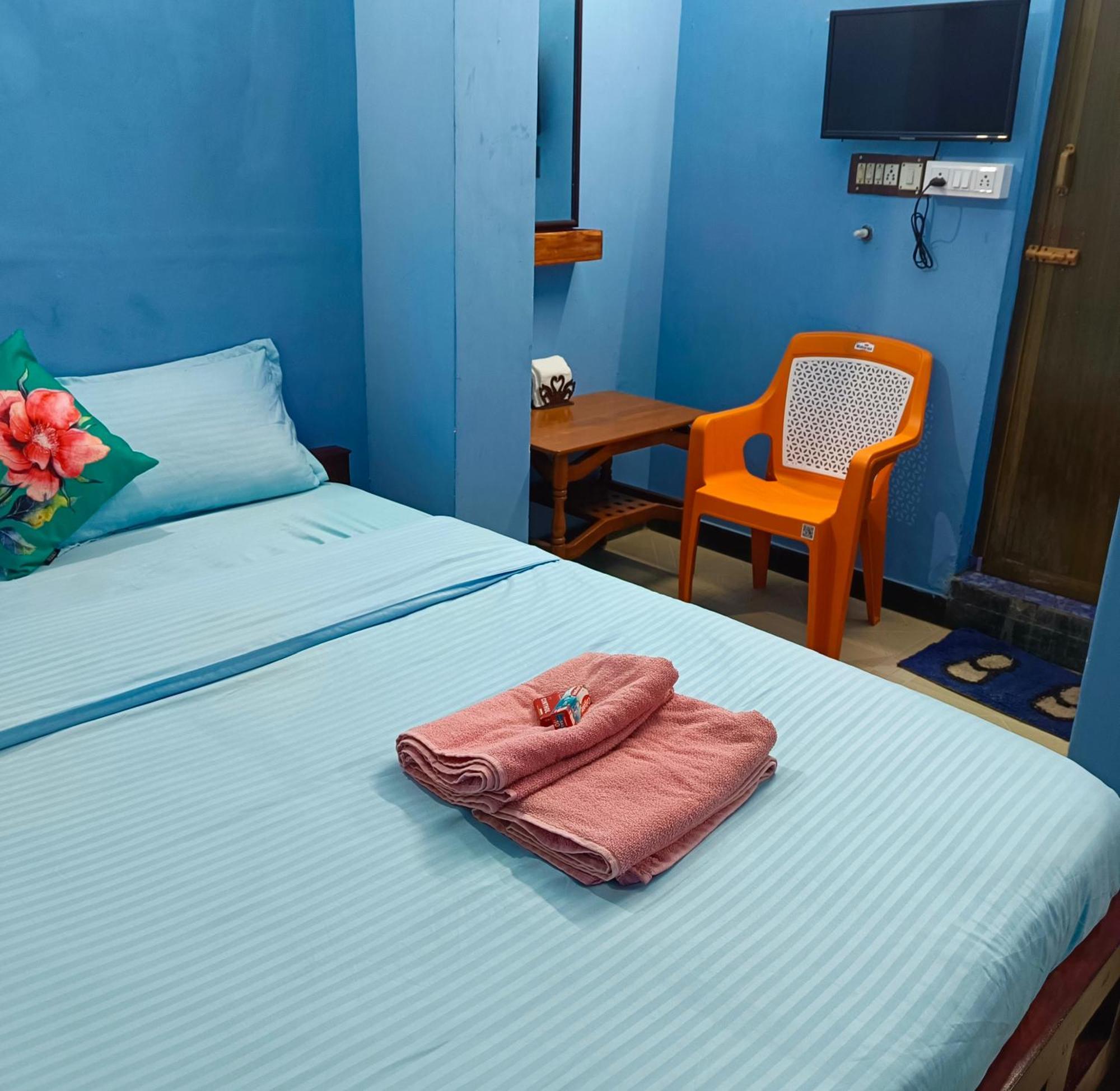 Blue Waves Homestay Pondicherry Exterior photo