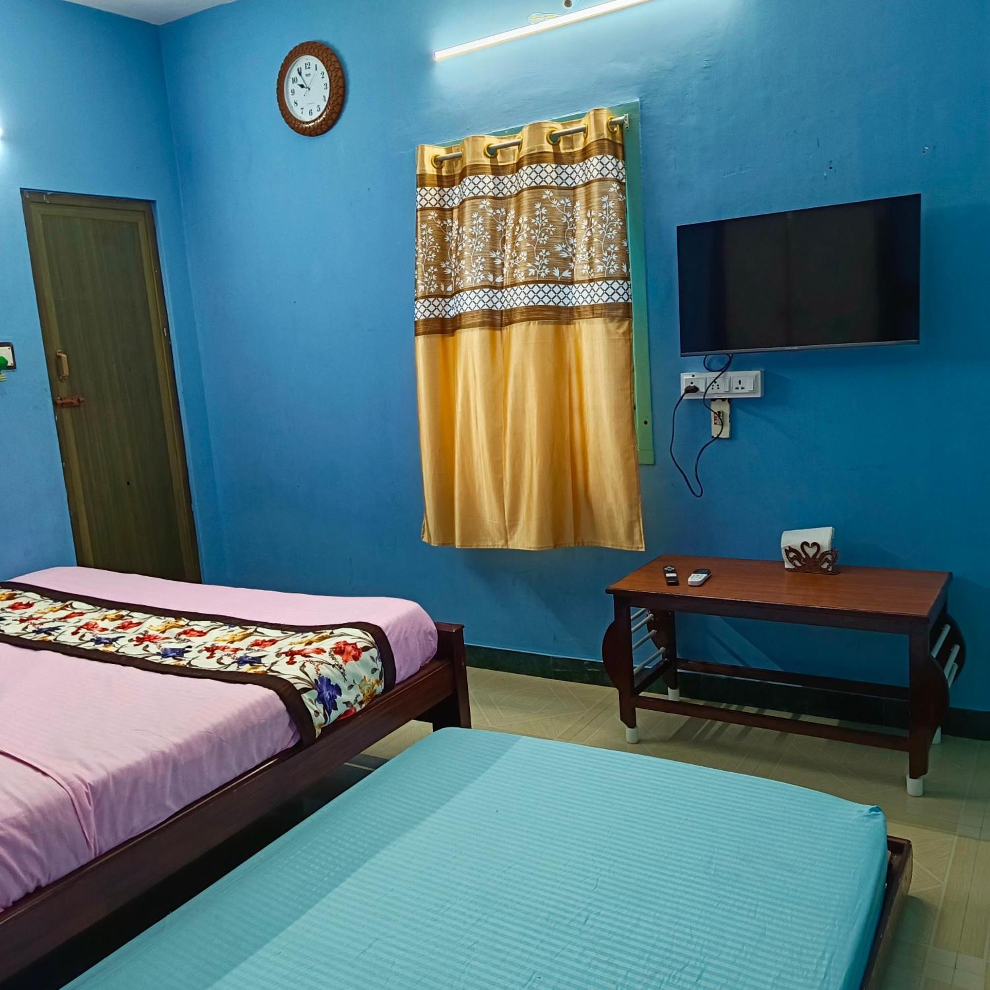 Blue Waves Homestay Pondicherry Exterior photo