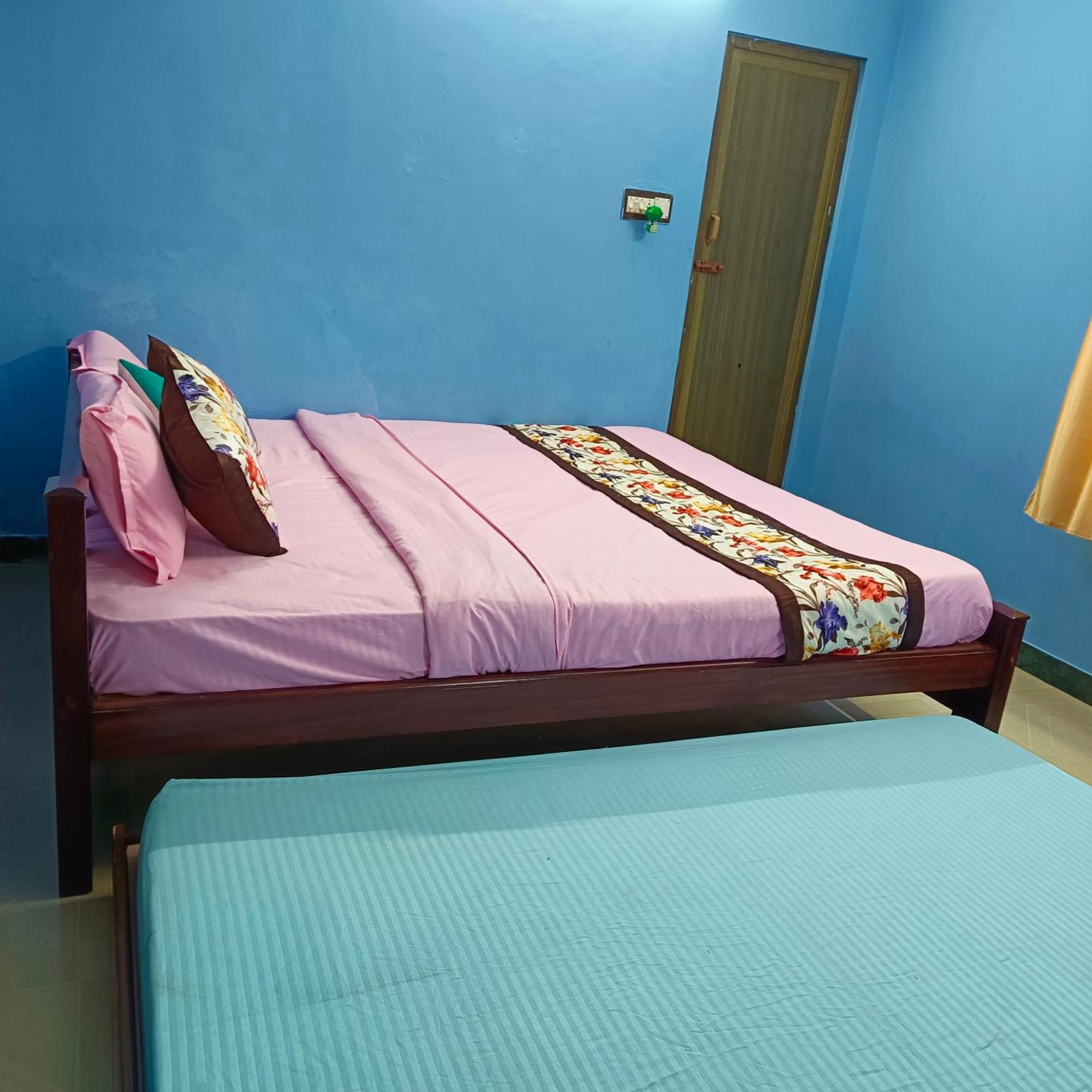 Blue Waves Homestay Pondicherry Exterior photo