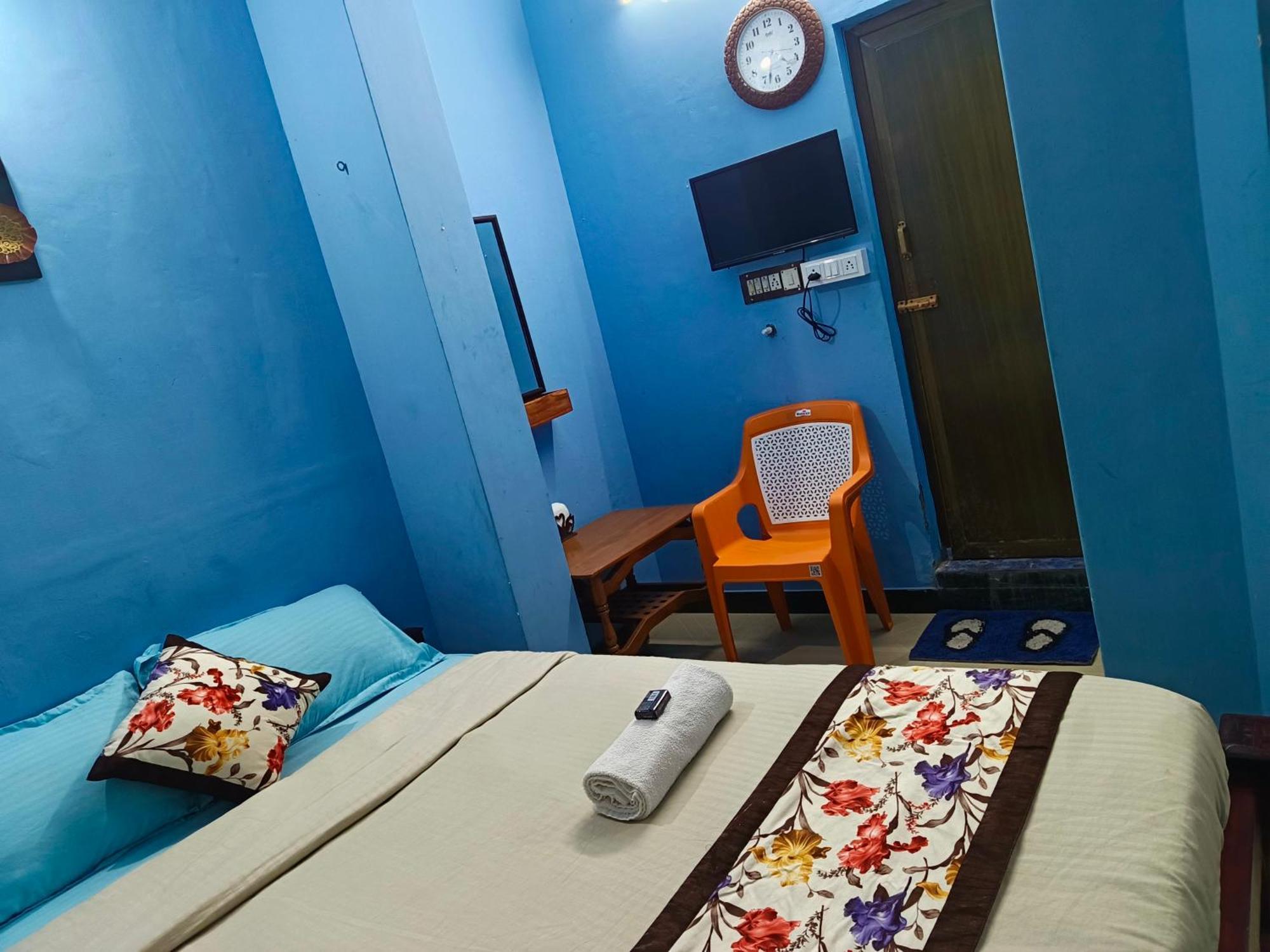 Blue Waves Homestay Pondicherry Exterior photo