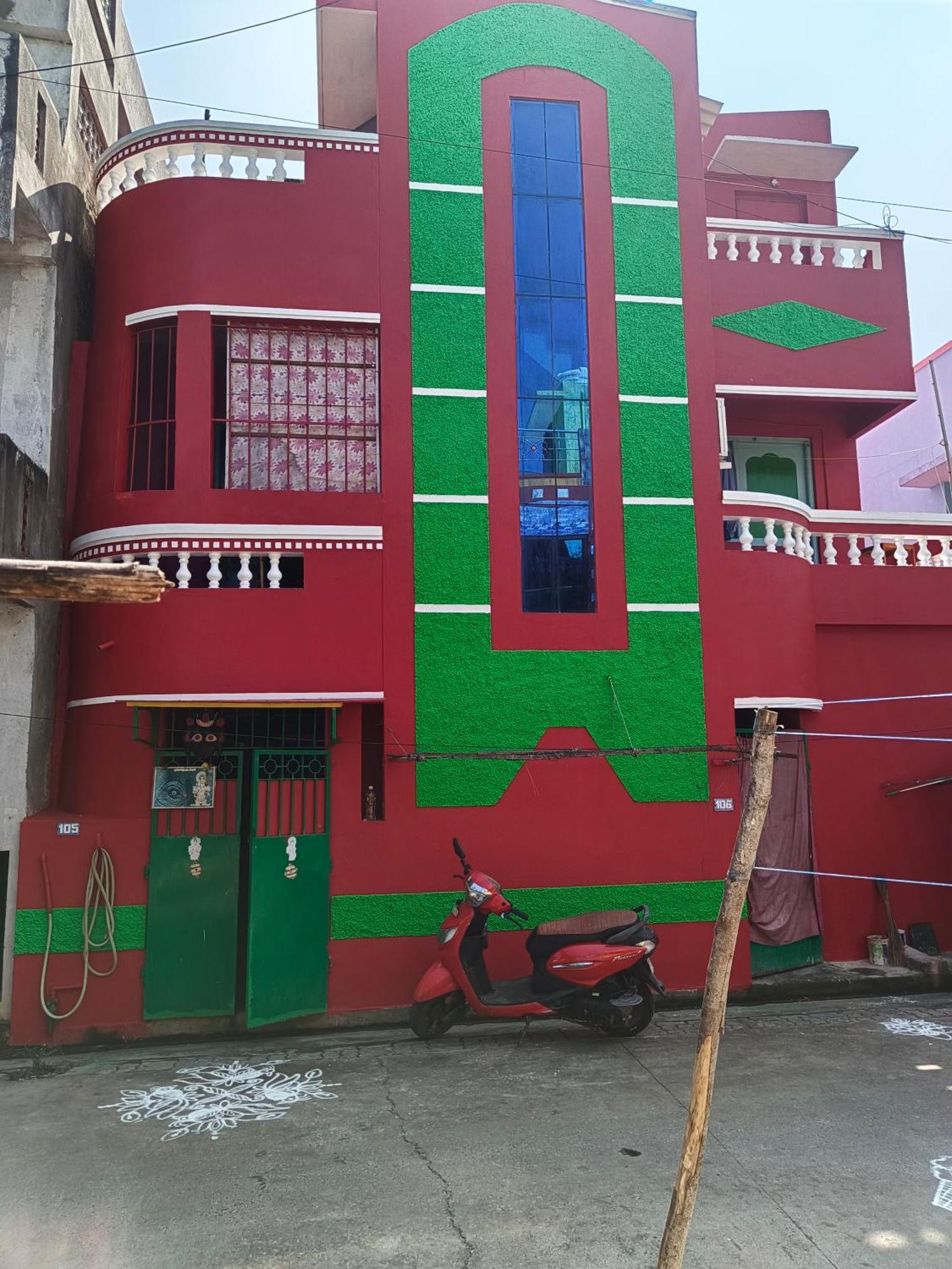 Blue Waves Homestay Pondicherry Exterior photo