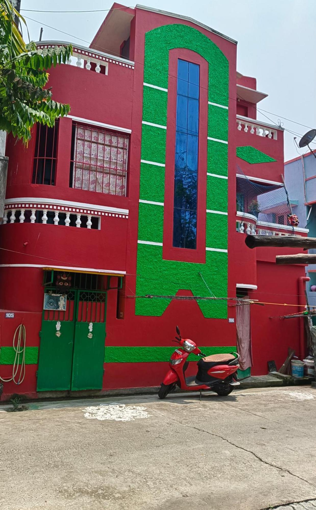Blue Waves Homestay Pondicherry Exterior photo